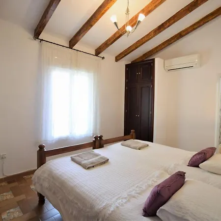 Belvilla By Oyo Mariposa Holiday home *